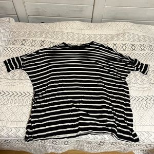Ladies, short sleeve, black and white horizontal stripe knit top, XL